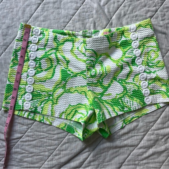 Lilly Pulitzer High Waist Green and White Shorts - Picture 8 of 9